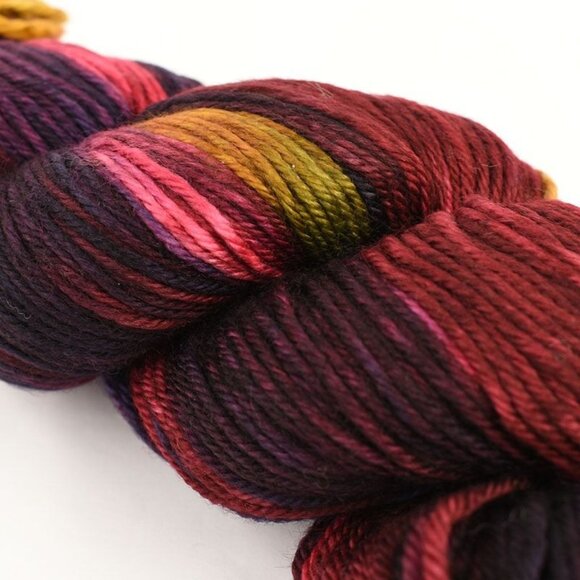 Three Irish Girls Springvale DK Yarn100% Superwash Merino 270 Yds Color Sierra - Picture 2 of 4